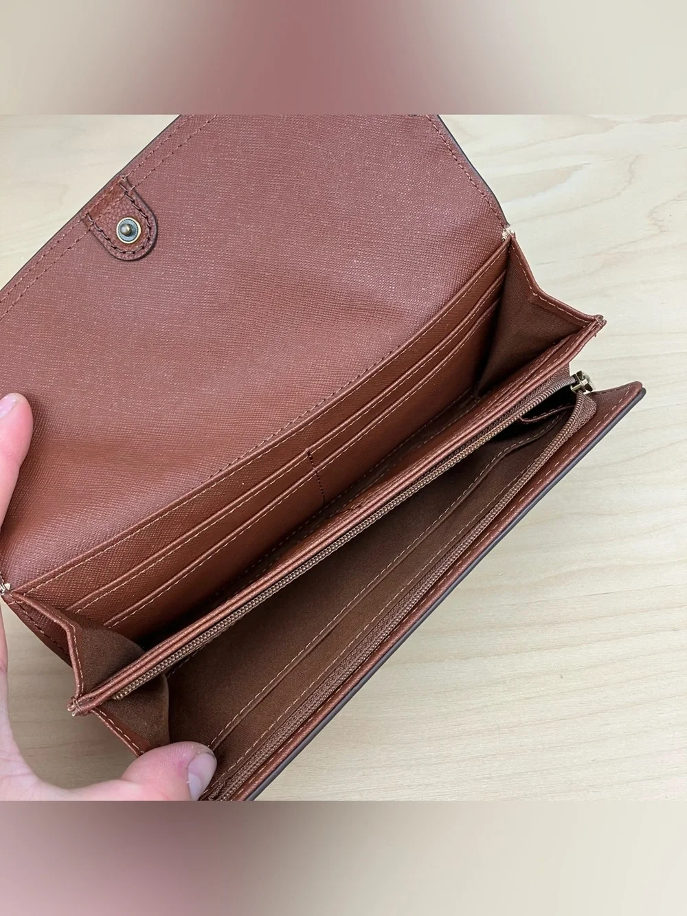 Fossil Cleo Clutch Wallet Card Holder Brown Leather Zipper Pockets Snap Closure